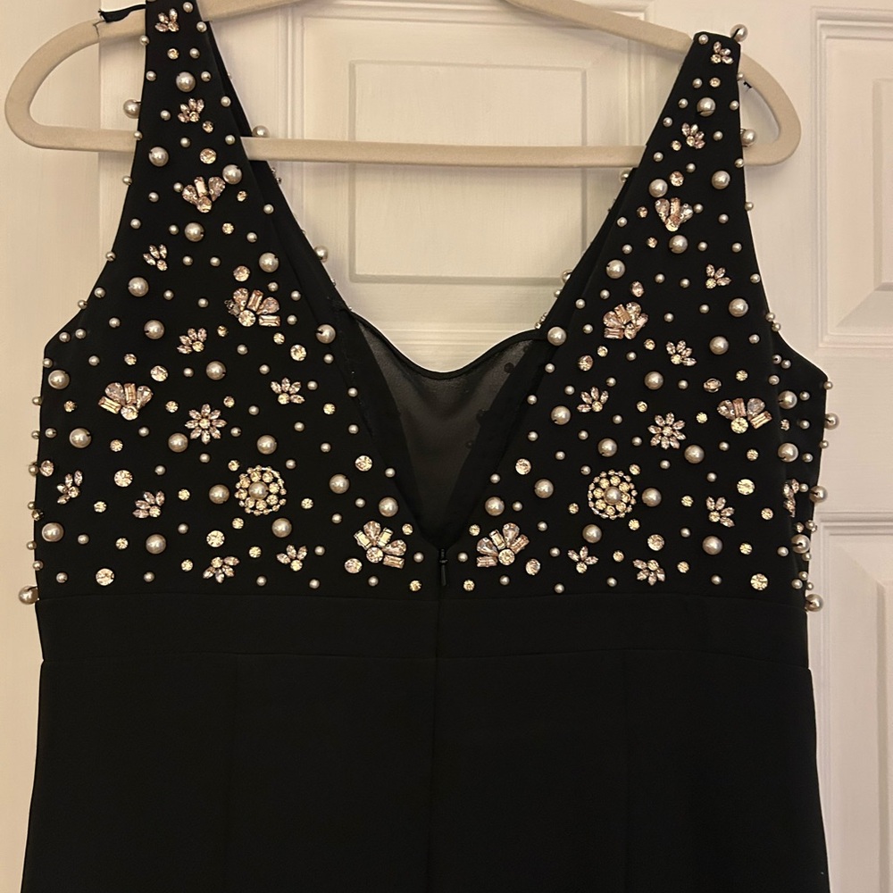 Mac Duggal Black Sleeveless Beaded V-Neck Evening Gown with Gold Embellishments - Picture 3 of 4
